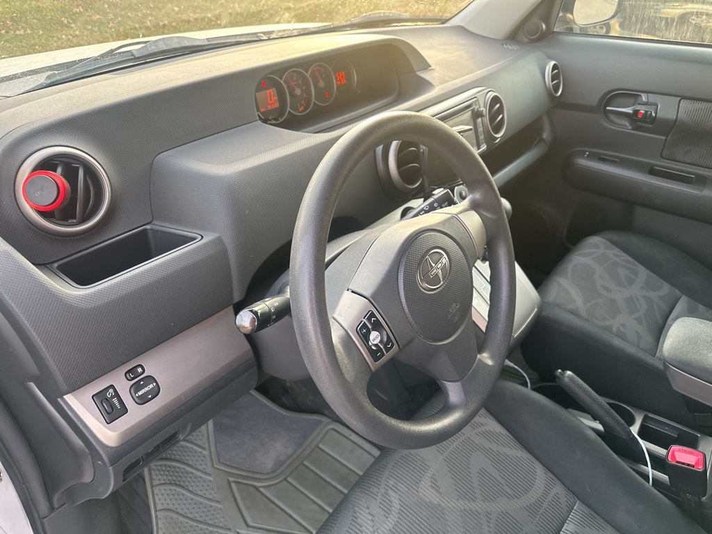 2014 Scion xB Base 19