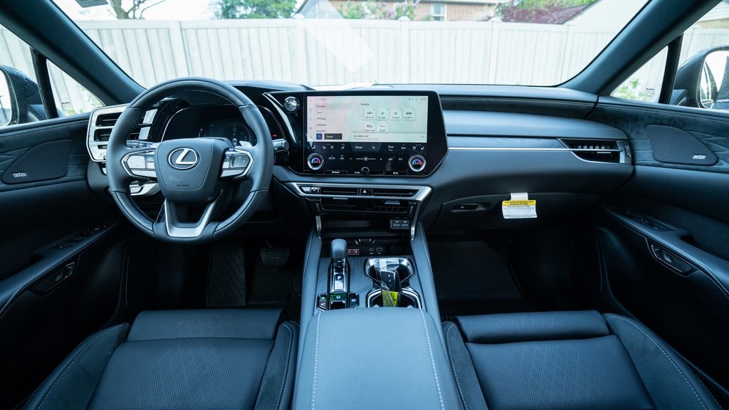2024 Lexus RX 350h Luxury 9