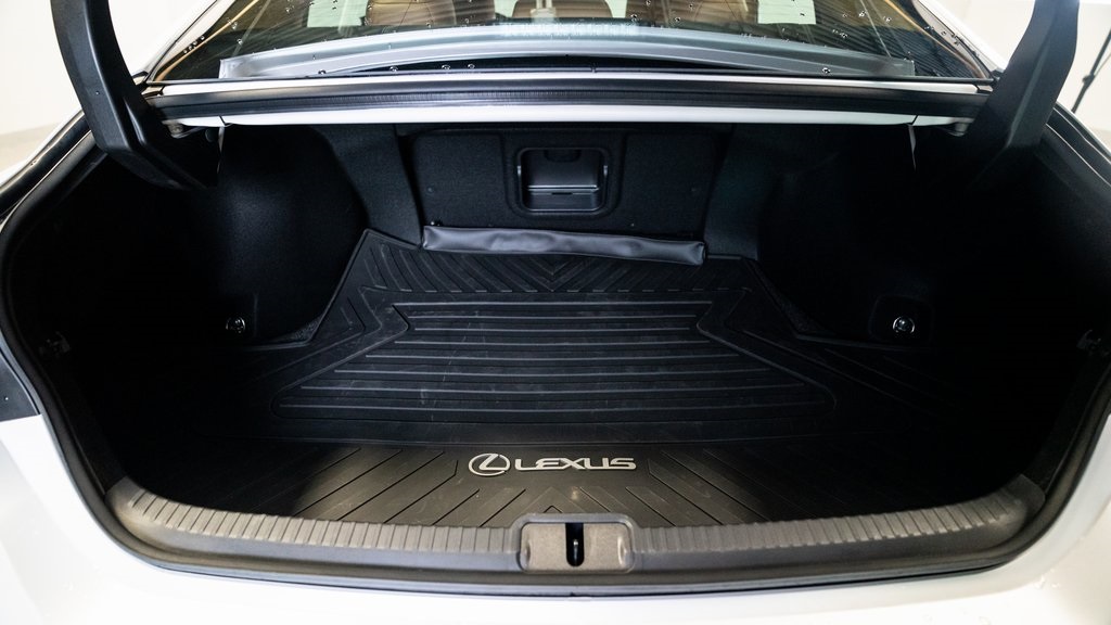 2023 Lexus ES 350 Luxury 32