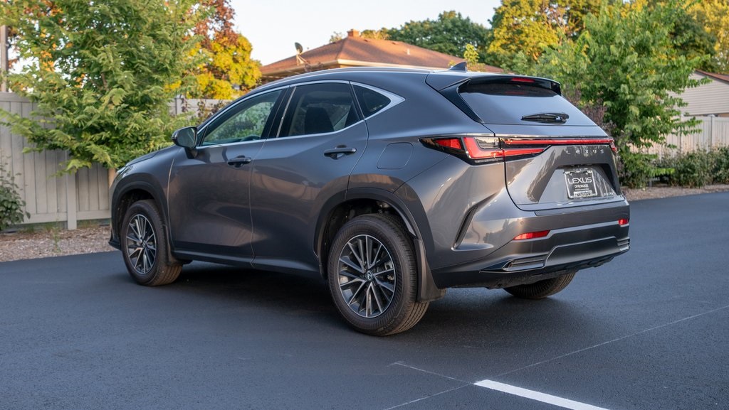 2025 Lexus NX 250 4