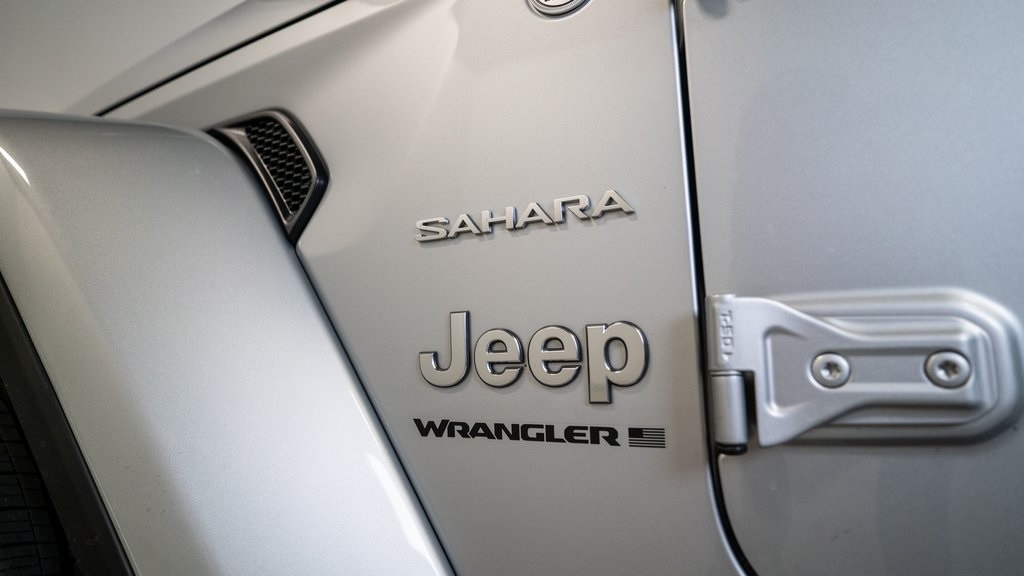 2023 Jeep Wrangler Sahara 9