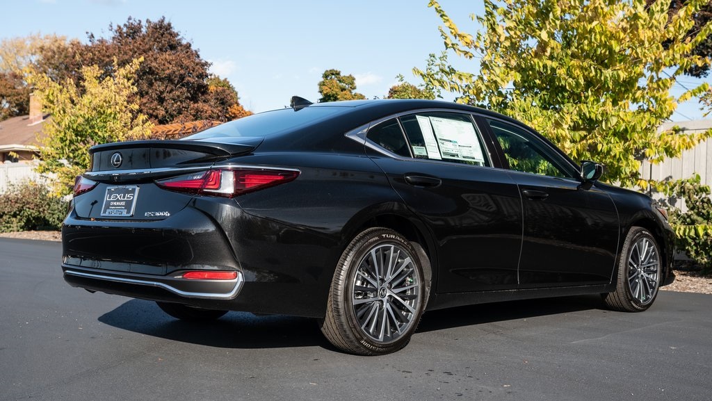 2025 Lexus ES 300h 6