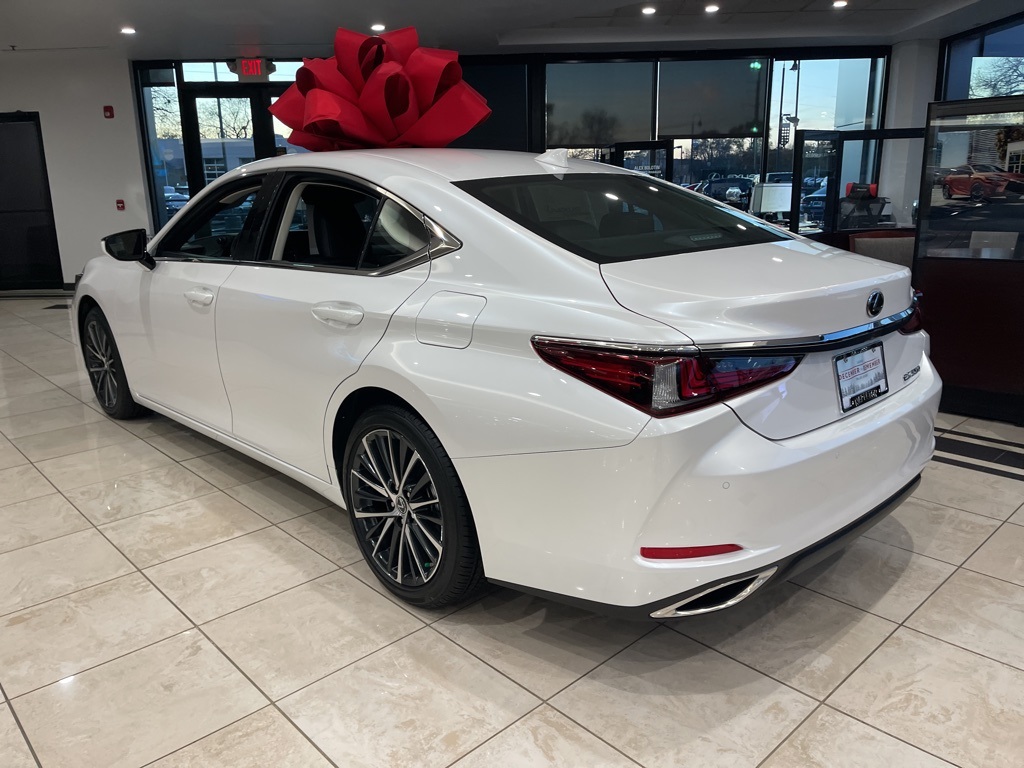 2025 Lexus ES 350 5