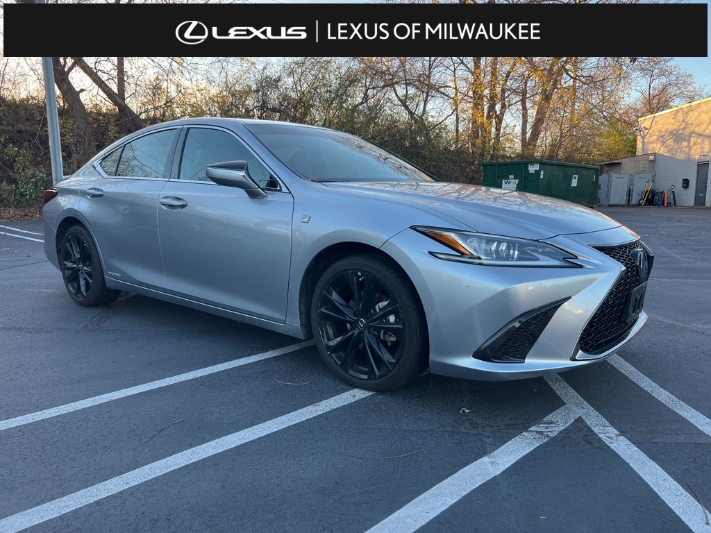 2022 Lexus ES 300h 1