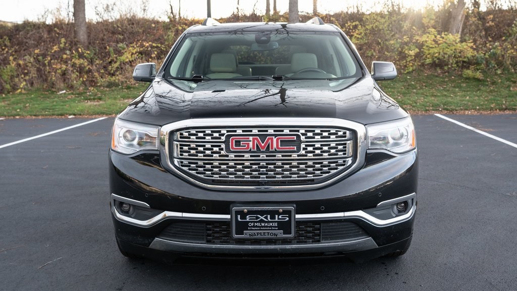 2017 GMC Acadia Denali 2