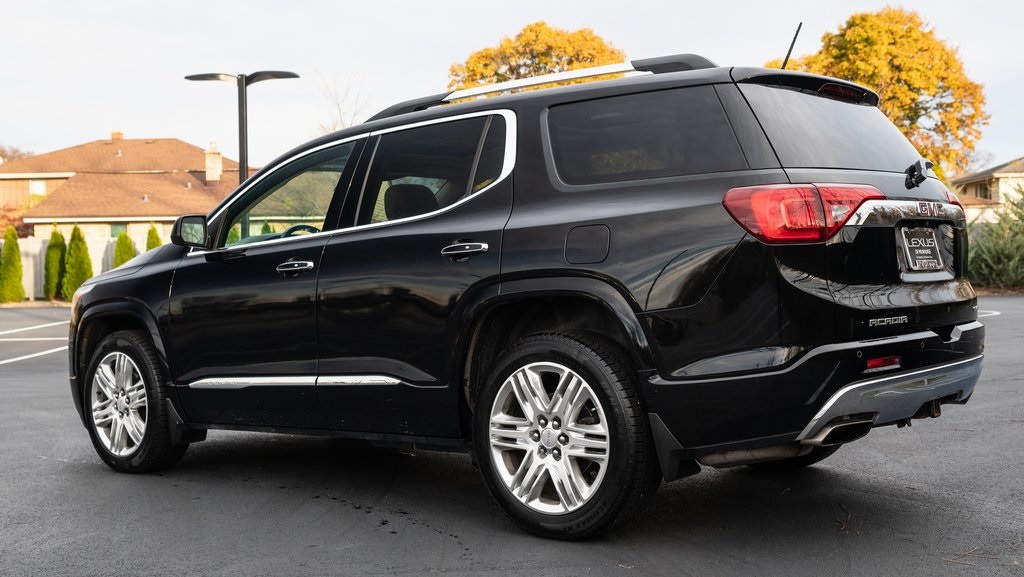 2017 GMC Acadia Denali 4