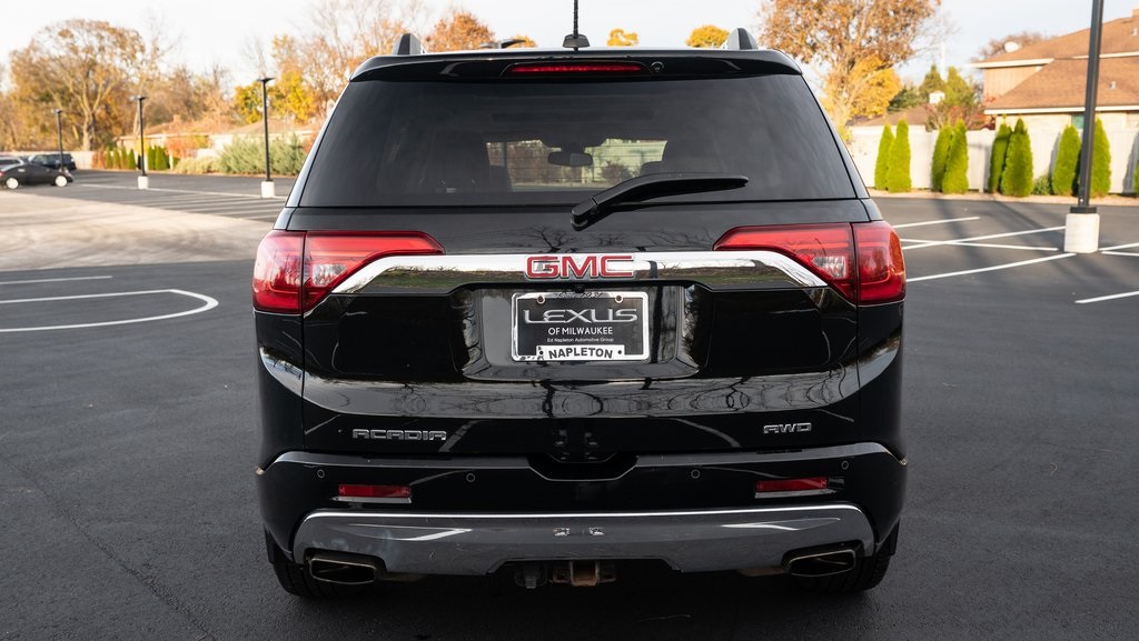 2017 GMC Acadia Denali 5