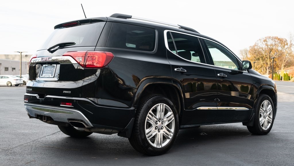 2017 GMC Acadia Denali 6