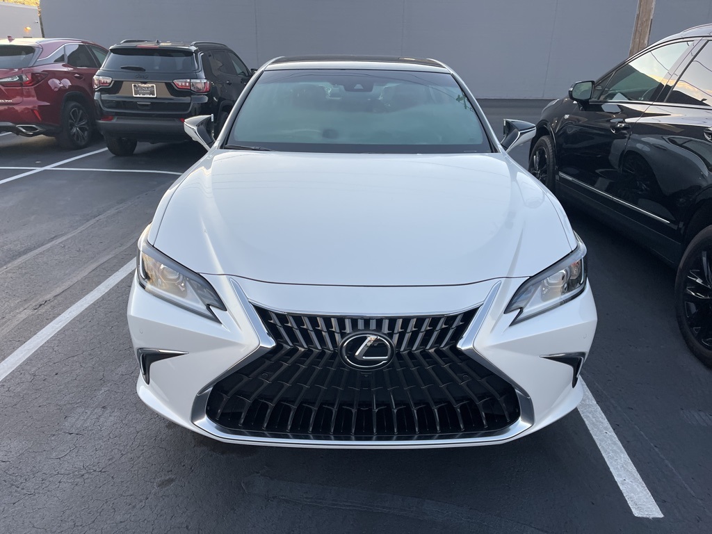 2025 Lexus ES 350 Luxury 2