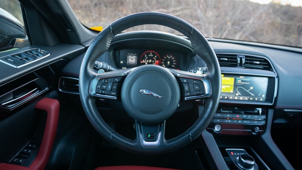 2018 Jaguar F-PACE 20d R-Sport 14