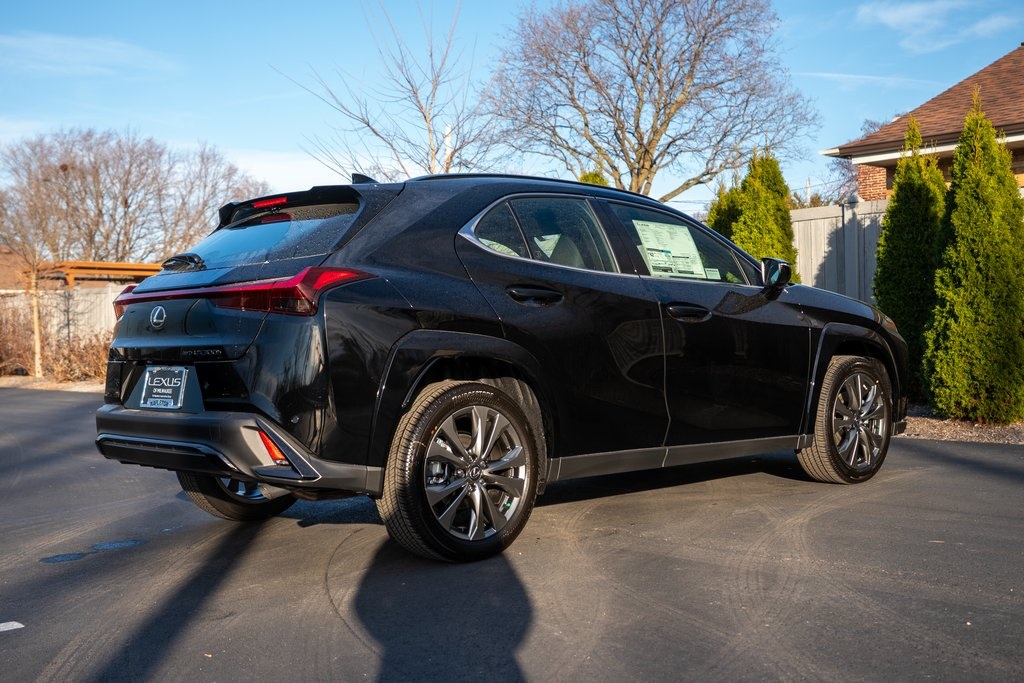 2025 Lexus UX 300h F SPORT Design 6