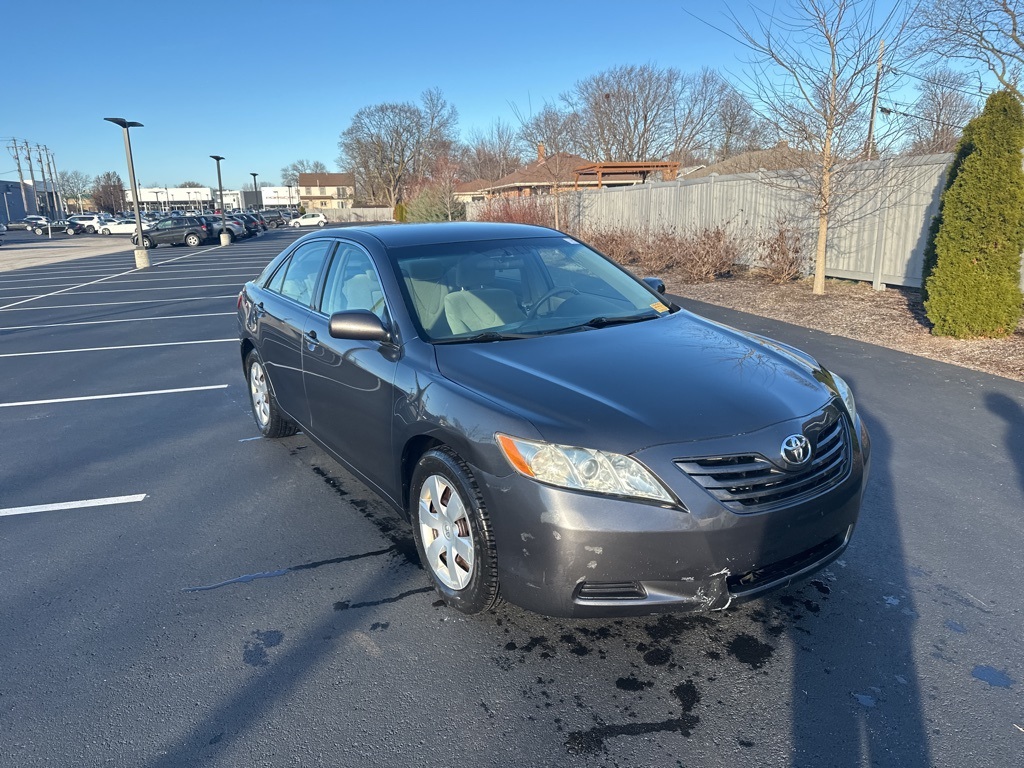 2009 Toyota Camry LE 2