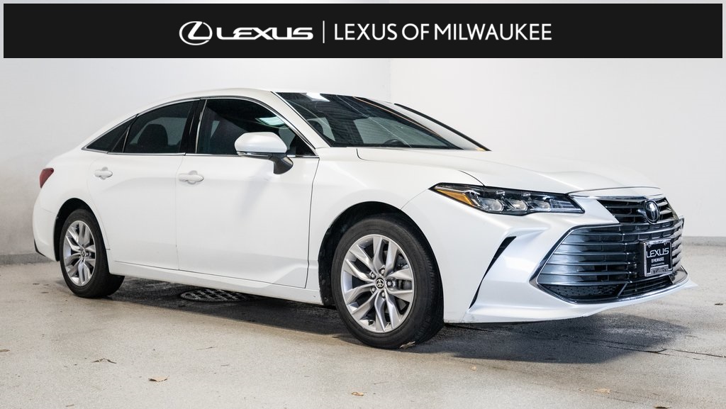 2022 Toyota Avalon XLE 1