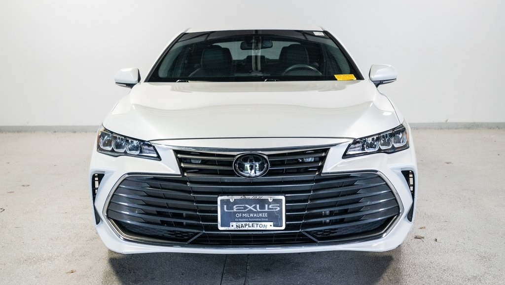 2022 Toyota Avalon XLE 2