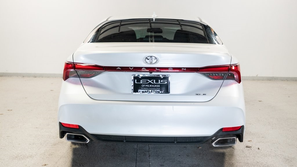 2022 Toyota Avalon XLE 5