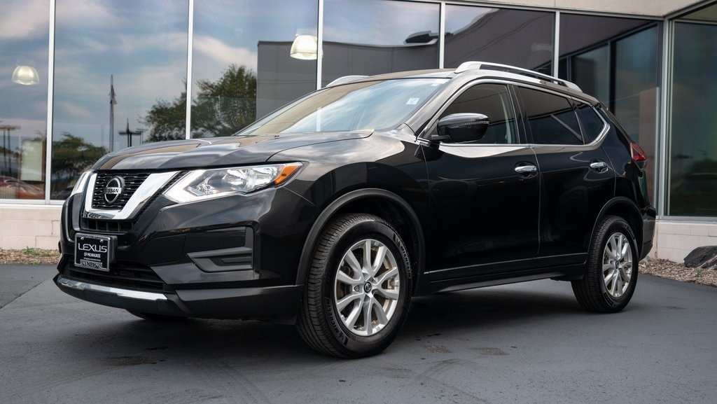 2018 Nissan Rogue SV 3