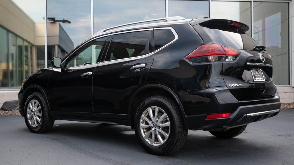 2018 Nissan Rogue SV 4