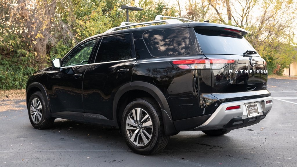 2023 Nissan Pathfinder SL 4