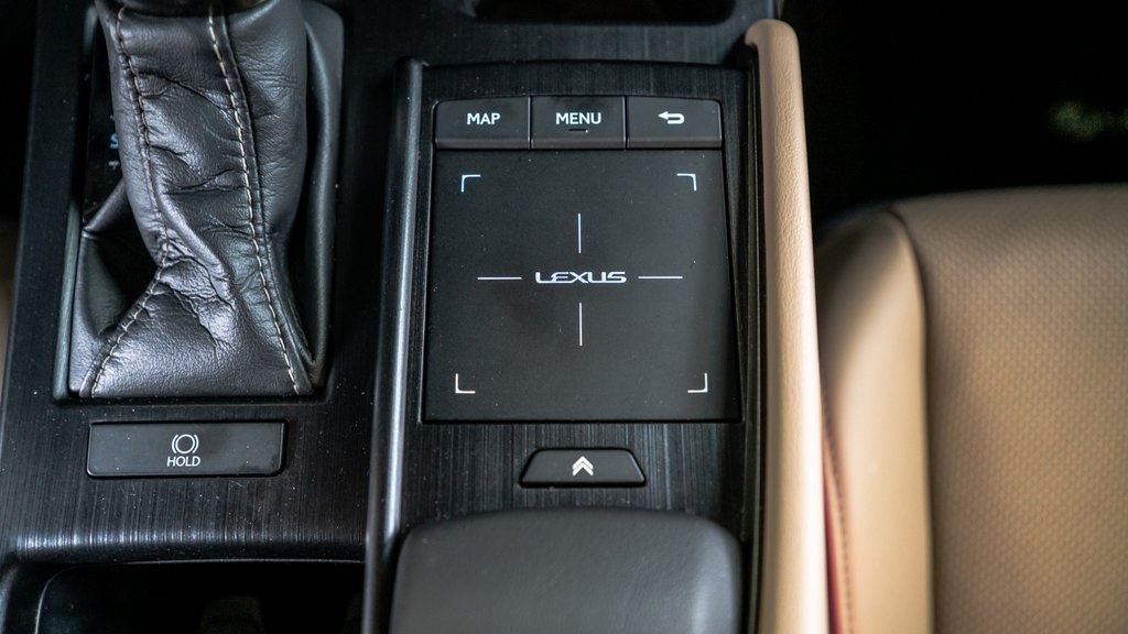 2021 Lexus ES 250 16