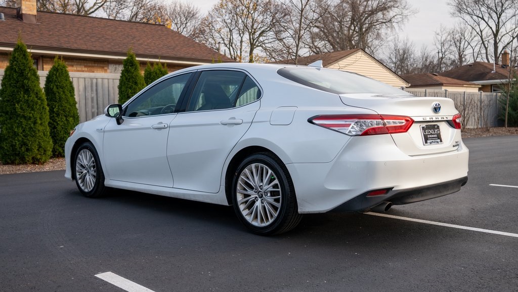 2018 Toyota Camry Hybrid XLE 4