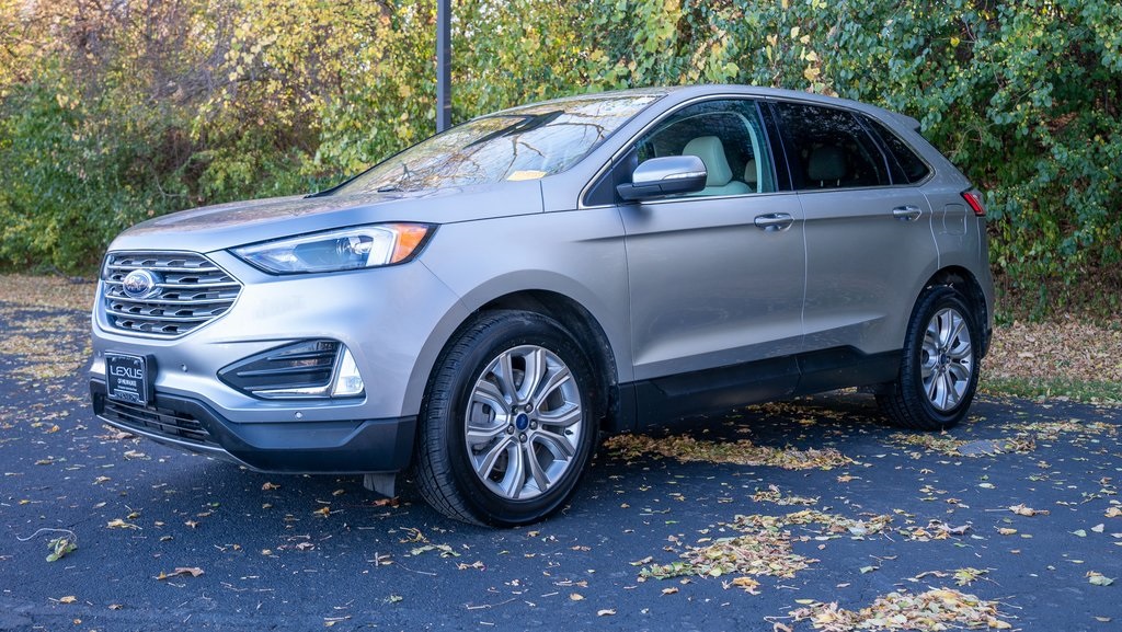 2022 Ford Edge Titanium 3