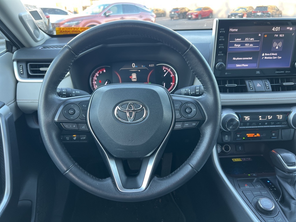 2022 Toyota RAV4 Limited 8