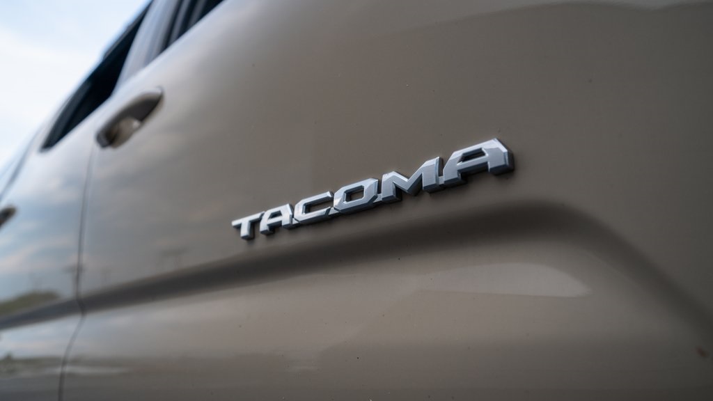 2016 Toyota Tacoma TRD Off-Road 12