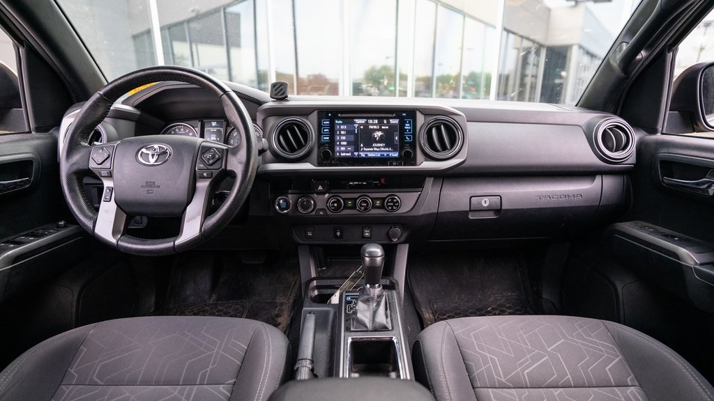 2016 Toyota Tacoma TRD Off-Road 14