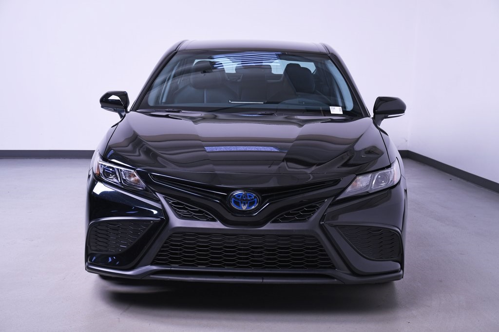 2022 Toyota Camry Hybrid Nightshade 2