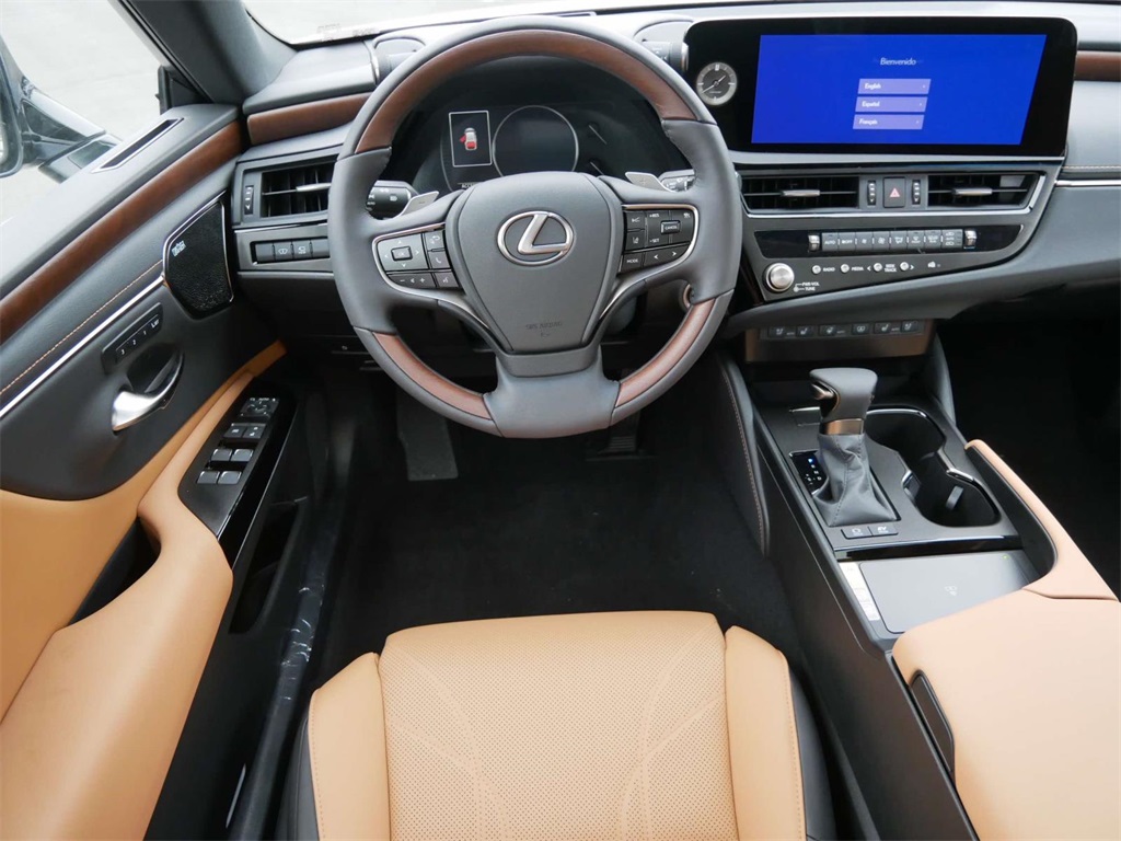 2024 Lexus ES 300h Ultra Luxury 13