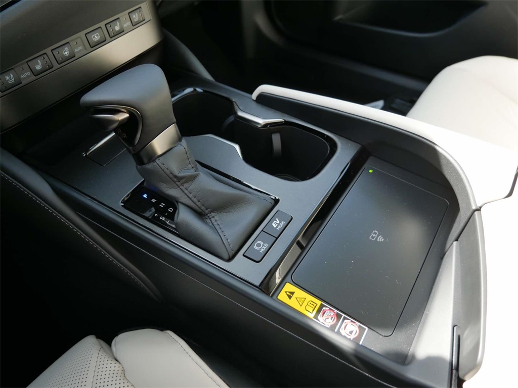 2024 Lexus ES 300h Ultra Luxury 22