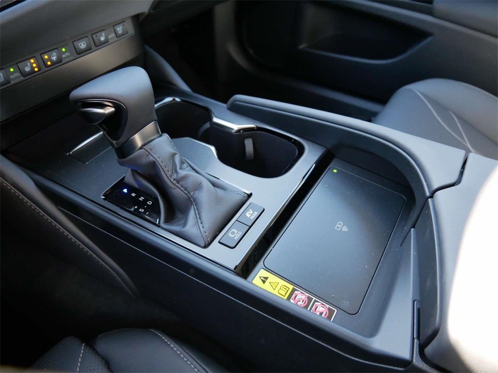2024 Lexus ES 300h Ultra Luxury 20