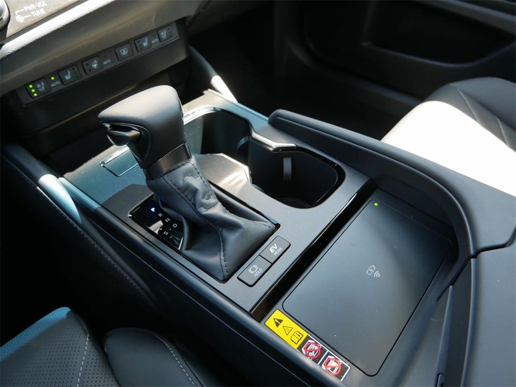 2024 Lexus ES 300h Ultra Luxury 23