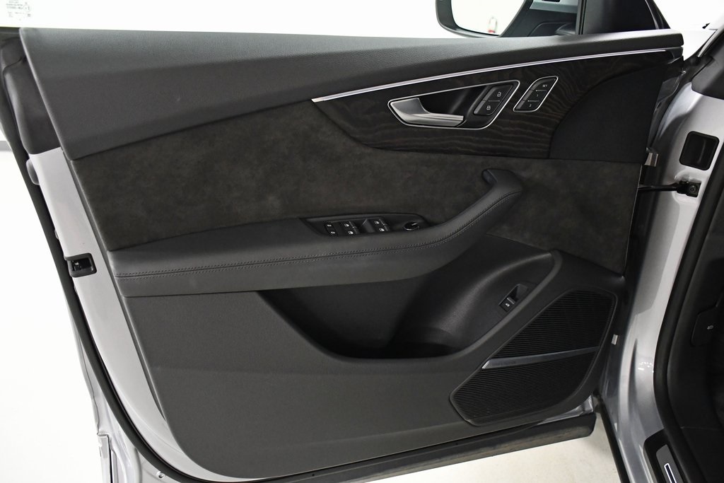 2020 Audi Q8 55 Prestige 13