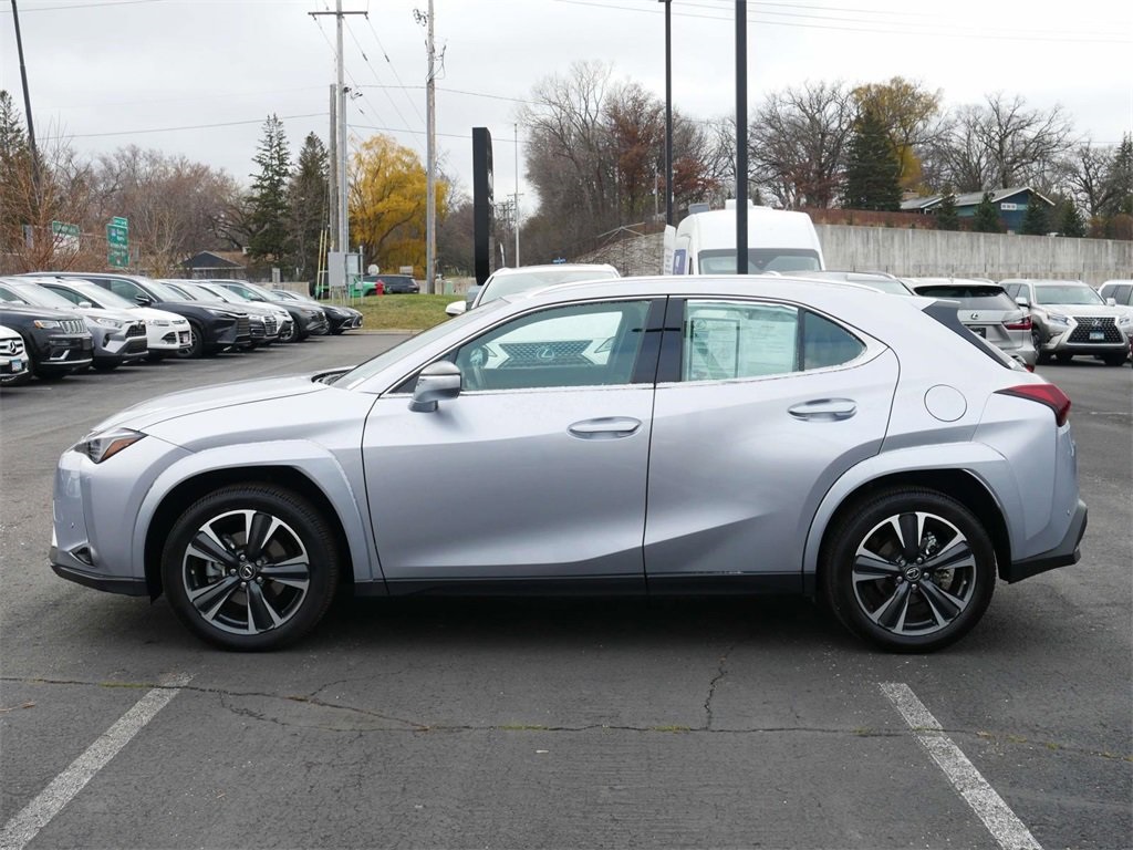 2024 Lexus UX 250h Premium 3