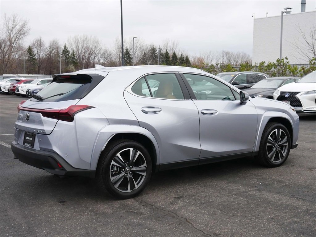 2024 Lexus UX 250h Premium 5