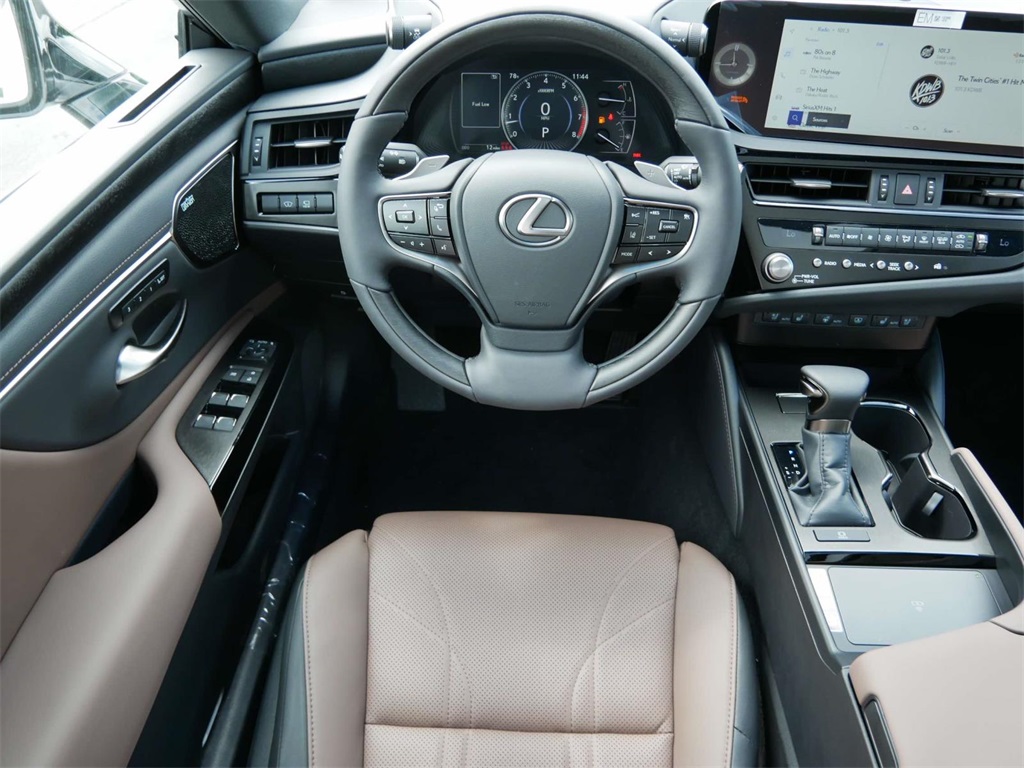 2024 Lexus ES 350 Luxury 11