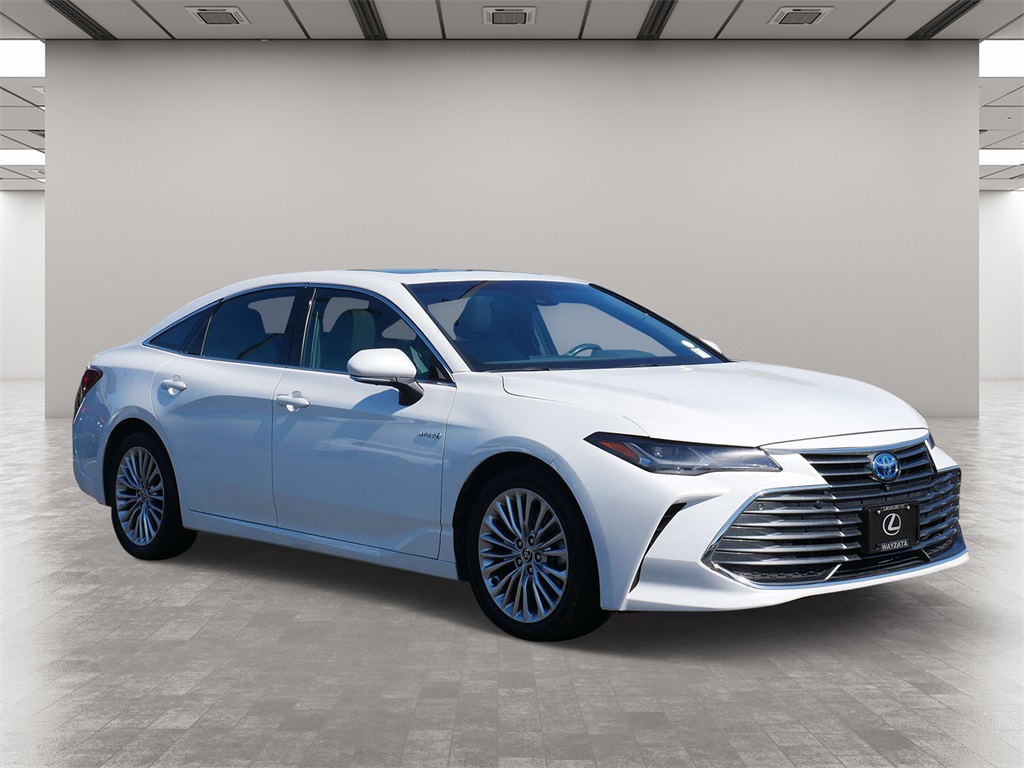 2021 Toyota Avalon Hybrid Limited 1