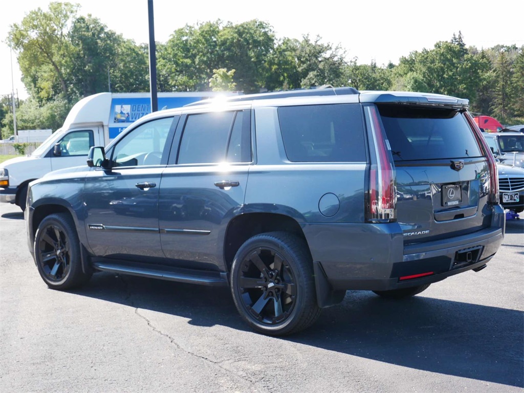 2019 Cadillac Escalade Luxury 4