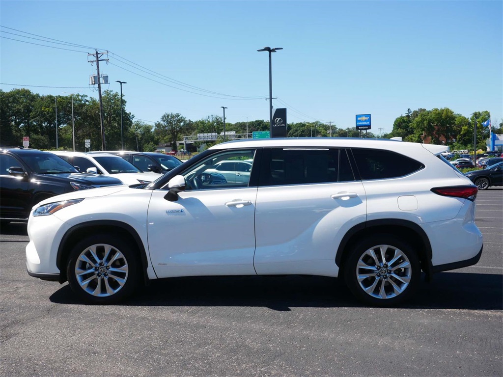 2021 Toyota Highlander Hybrid Limited 3