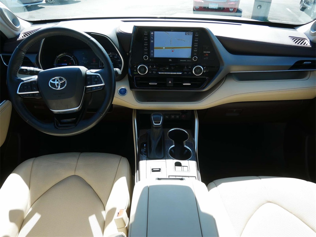 2021 Toyota Highlander Hybrid Limited 12