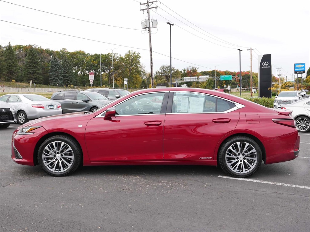 2022 Lexus ES 300h 3