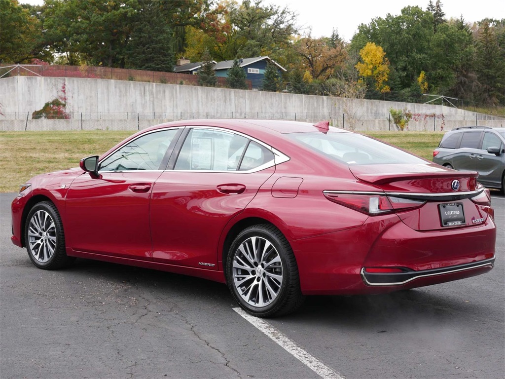 2022 Lexus ES 300h 4