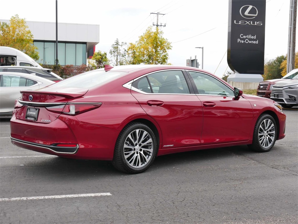 2022 Lexus ES 300h 5