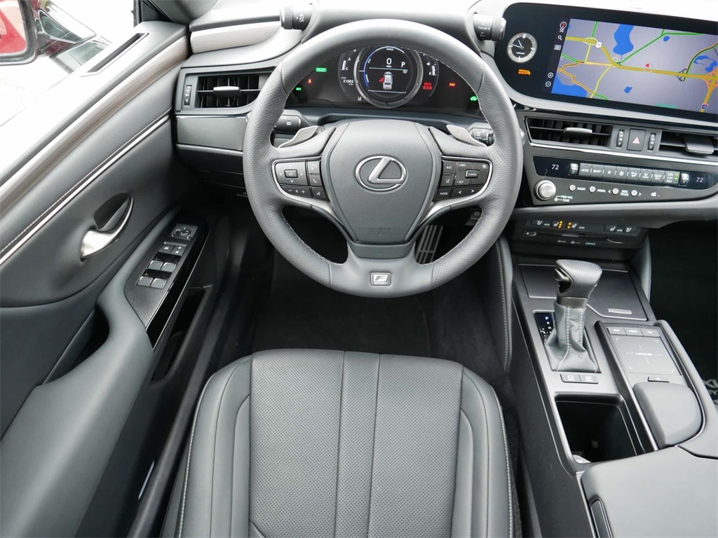 2022 Lexus ES 300h 11