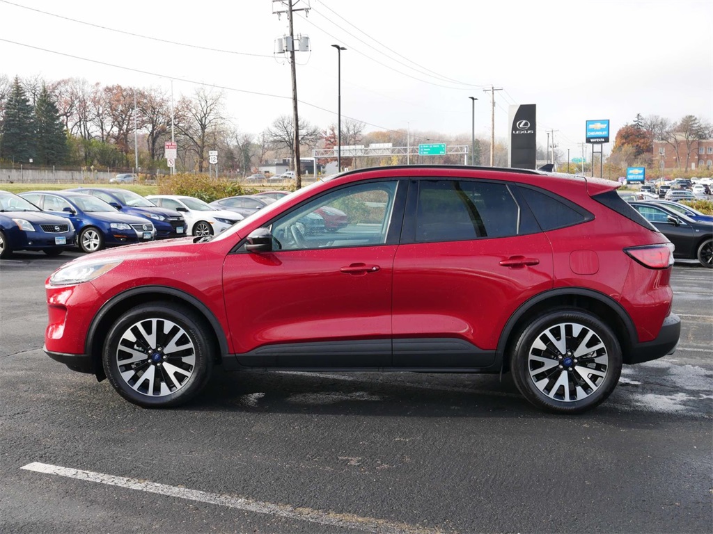 2020 Ford Escape SE Sport Hybrid 3