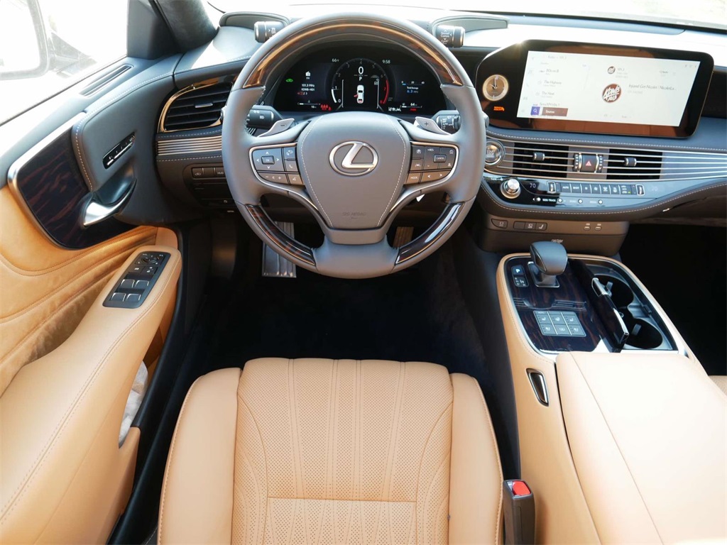 2024 Lexus LS 500 Base 11