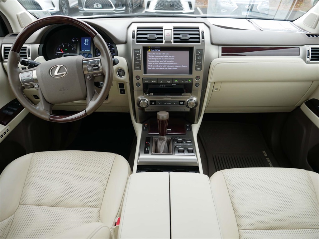 2017 Lexus GX 460 Luxury 12