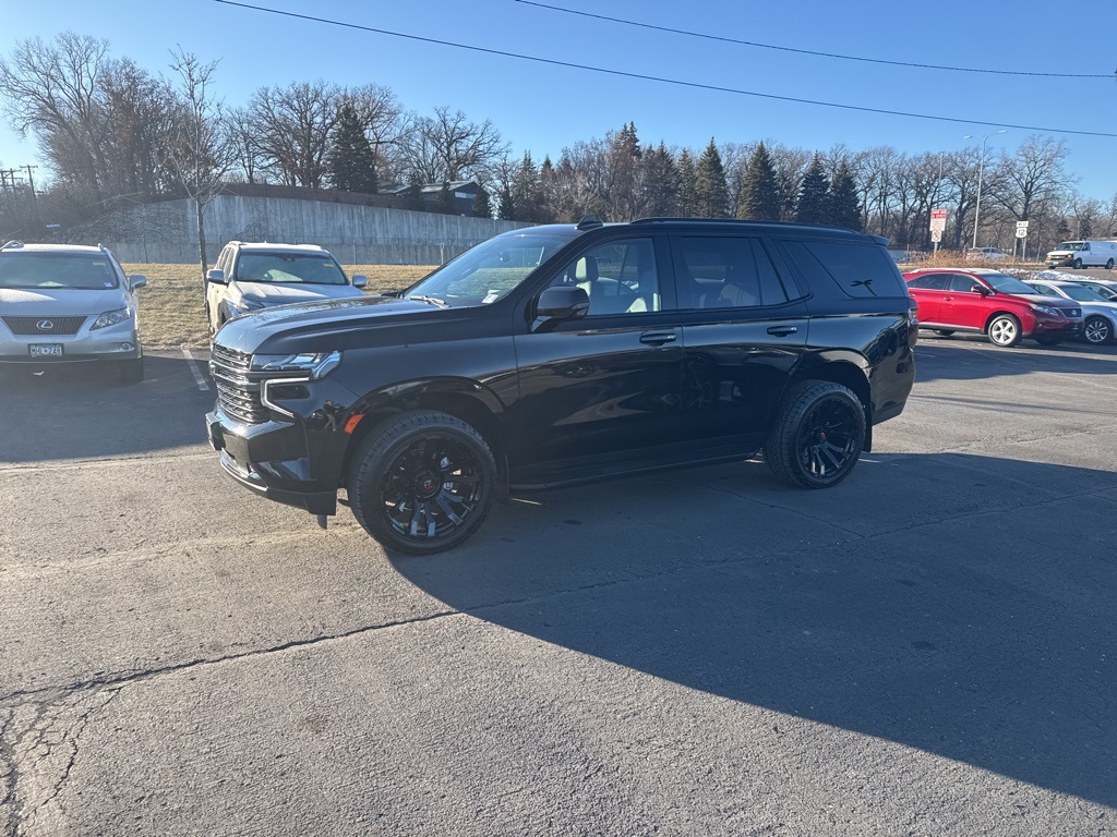 2022 Chevrolet Tahoe RST 3