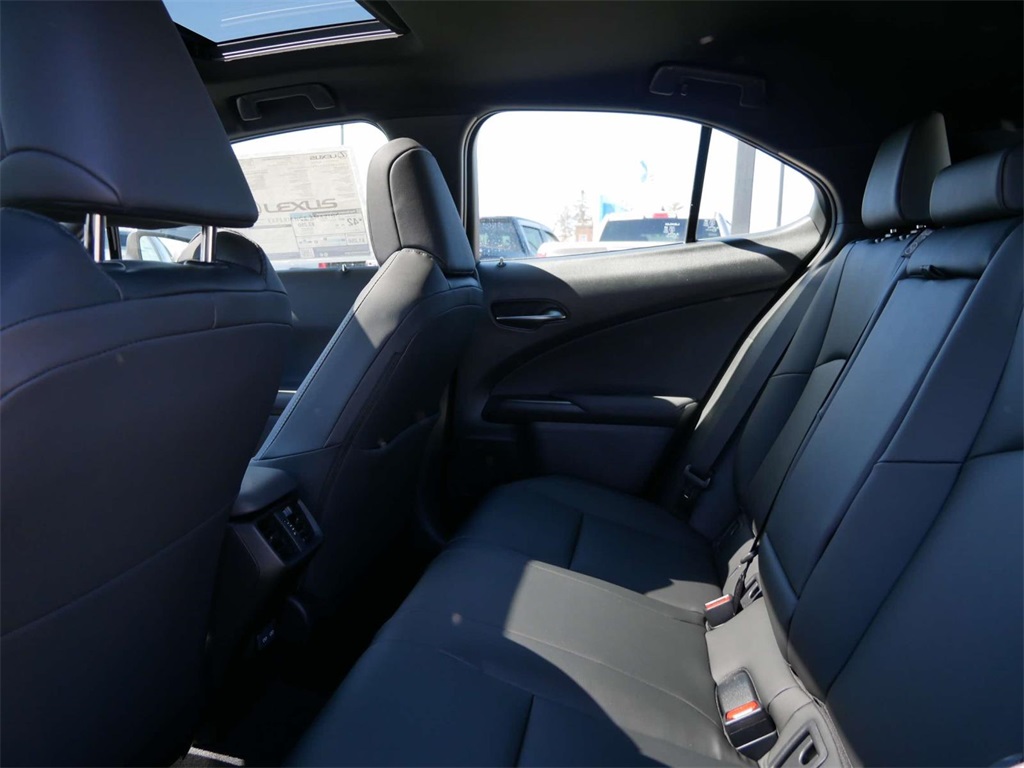 2025 Lexus UX 300h Premium 9